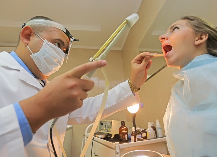 Ультразвук на миндалины: чистка и лечение гланд аппаратом, противопоказания к промыванию